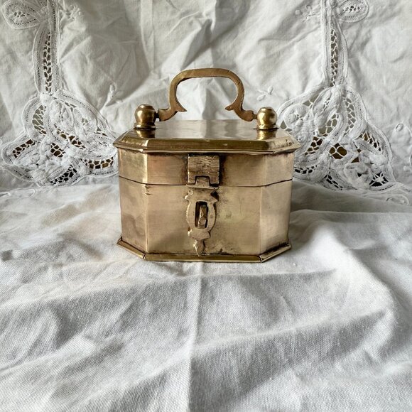 Vintage Solid Brass Trinket Box with Handle Small Storage / Keepsake Organizer - Picture 1 of 10